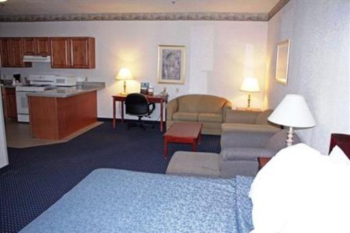 фото отеля Best Western Plus New England Inn & Suites