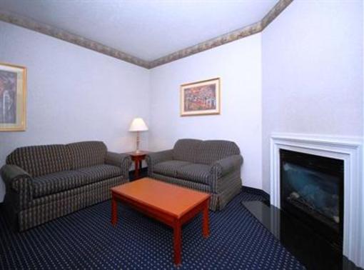 фото отеля Best Western Plus New England Inn & Suites