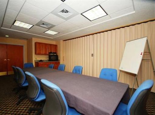 фото отеля Best Western Plus New England Inn & Suites