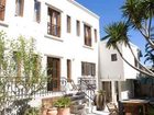 фото отеля Bayflowers Guest House