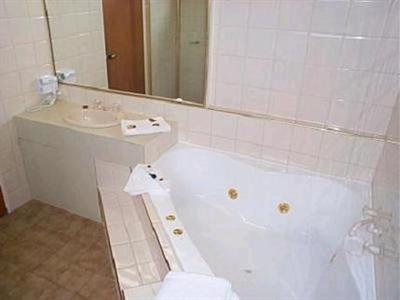 фото отеля Comfort Inn & Suites Essendon