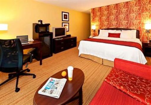 фото отеля Courtyard by Marriott Pensacola