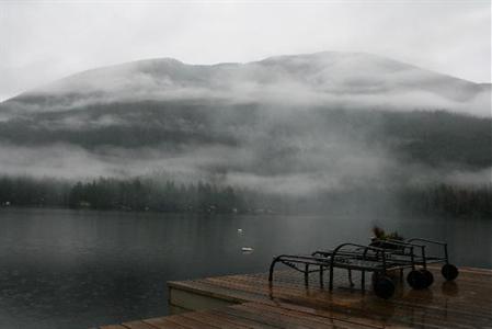 фото отеля Sakinaw Lake Lodge