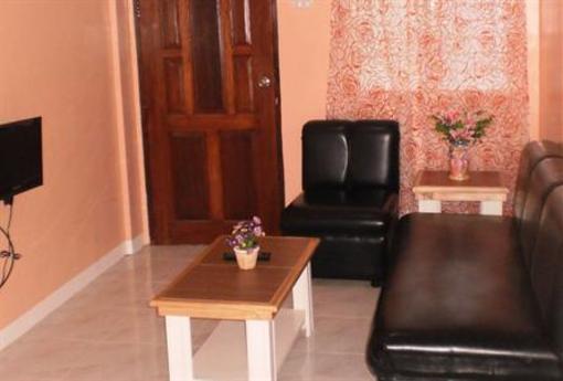 фото отеля Baranda's Place Apartelle