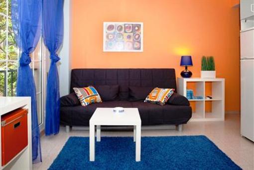 фото отеля Apartamentos Coso 196