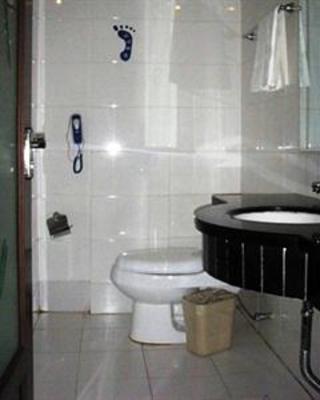 фото отеля Sanhe Hotel