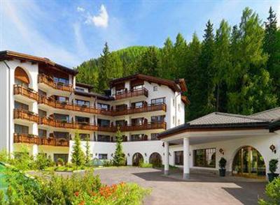 фото отеля Sheraton Davos Hotel Waldhuus