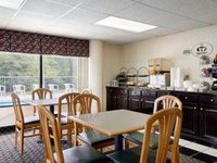 Super 8 Claremont