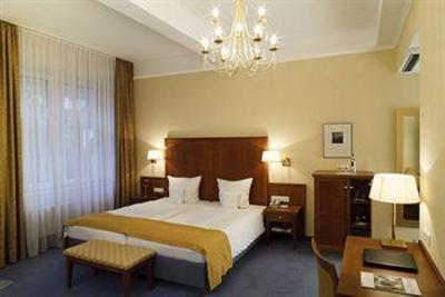 фото отеля Hotel Oranien Wiesbaden