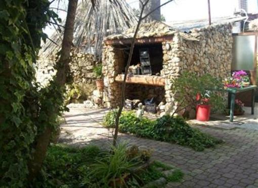 фото отеля Domo De Pedra Bed & Breakfast Sassari