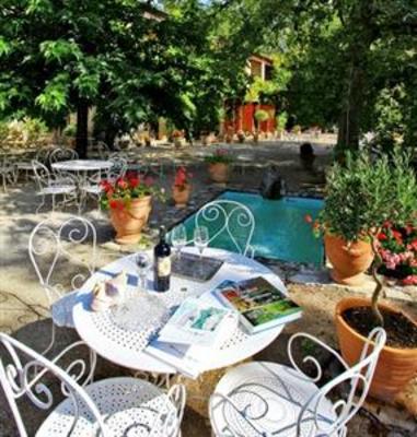 фото отеля Auberge De L'etang Bleu Vieux-Mareuil