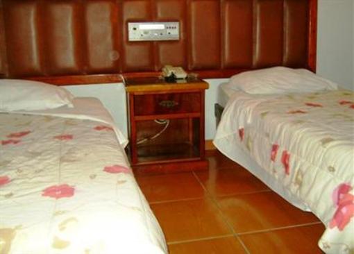 фото отеля Reinales Plaza Hotel