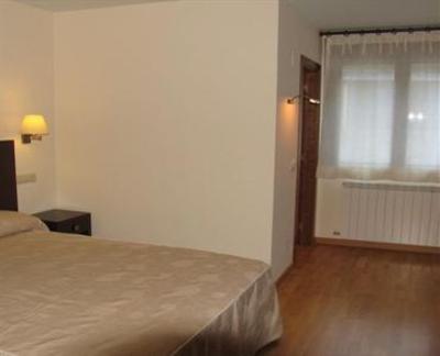 фото отеля Apartamentos Russell