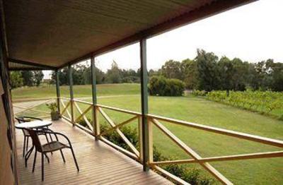фото отеля Twin Trees Country Cottages Pokolbin