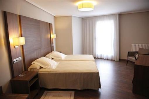 фото отеля Hotel Cesaraugusta