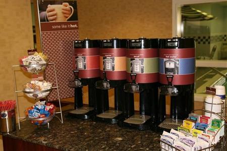 фото отеля Hampton Inn Syracuse Clay