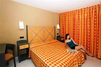 фото отеля Aparthotel THB Sa Coma Platja