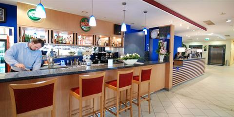 фото отеля Holiday Inn Express Krakow