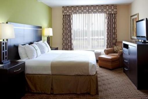 фото отеля Holiday Inn Statesboro South