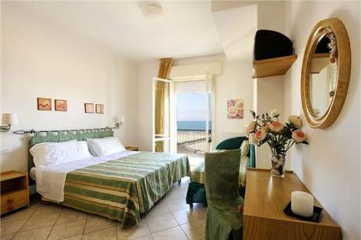 фото отеля Ambasciatori Hotel Misano Adriatico