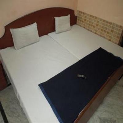 фото отеля Shalya Guest House