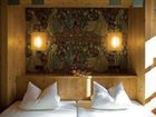 фото отеля Schlosshotel Rosenegg