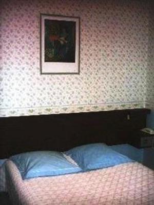 фото отеля Hotel L'Ermitage Donzy