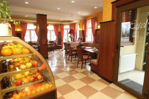 фото отеля Aranykorona Restaurant and Hotel