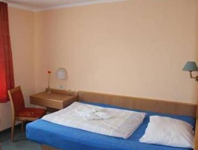 фото отеля Hotel-Pension am Rathaus