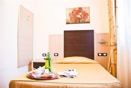 фото отеля Hotel Dei Tartari Guidonia Montecelio