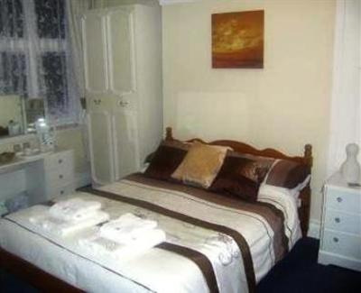 фото отеля Seashells Guest House