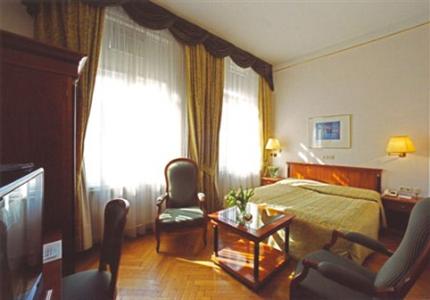фото отеля Hotel Carlton Opera