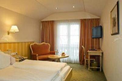 фото отеля Kur- und Sporthotel Hirsch