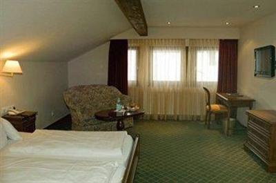 фото отеля Kur- und Sporthotel Hirsch