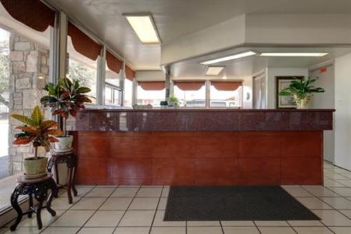 фото отеля Americas Best Value Inn Uvalde