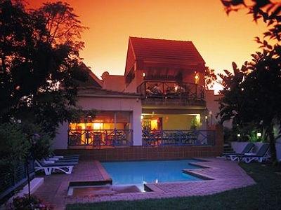 фото отеля Courtyard Hotel Sandton
