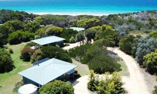 фото отеля Sandpiper Ocean Cottages