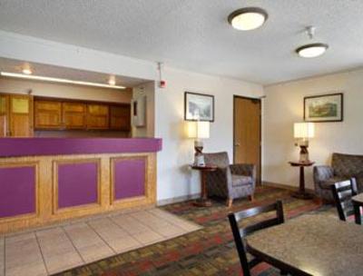 фото отеля Super 8 Lewisburg