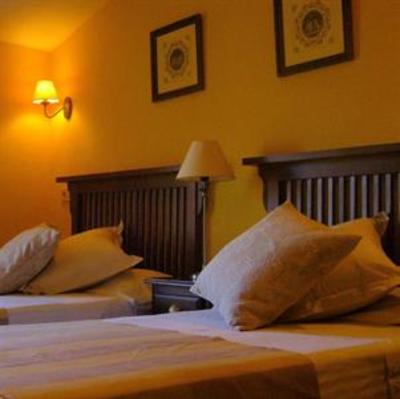 фото отеля Apartamentos Turisticos Casas de los Reyes