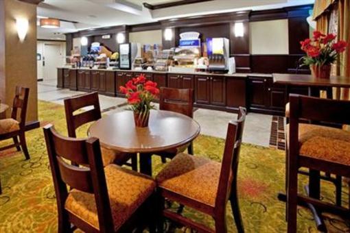 фото отеля Holiday Inn Express and Suites Anderson - I-85