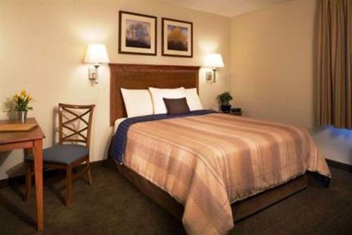 фото отеля Candlewood Suites Detroit Southfield