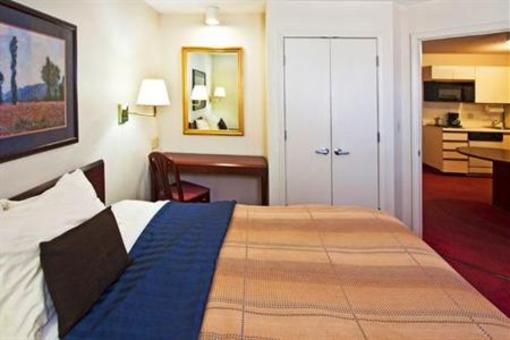 фото отеля Candlewood Suites Detroit Southfield