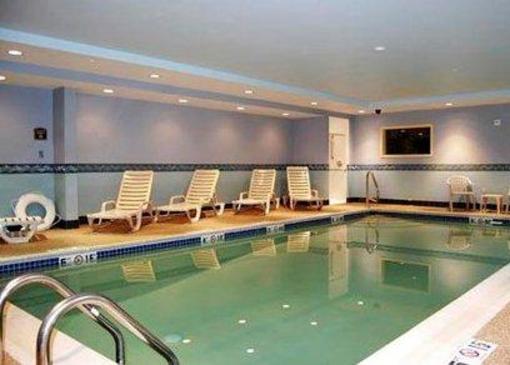 фото отеля Comfort Inn & Suites Scarborough
