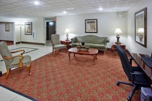 фото отеля Holiday Inn Express Milledgeville