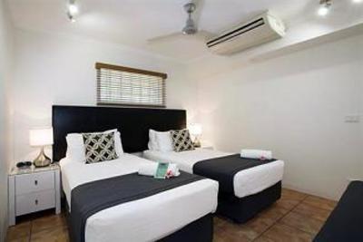 фото отеля Paradise On The Beach Resort Palm Cove
