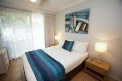 фото отеля Mariners North Holiday Apartments
