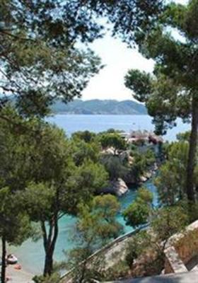 фото отеля Petit Cala Fornells