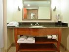 фото отеля Holiday Inn Express Hotel & Suites Fredericksburg (Virginia)
