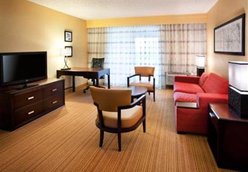 фото отеля Courtyard Hotel Pleasant Hill