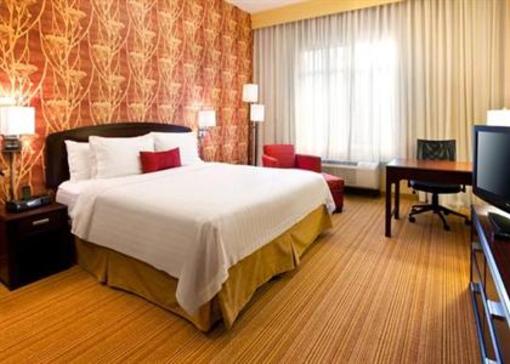 фото отеля Courtyard Hotel Pleasant Hill